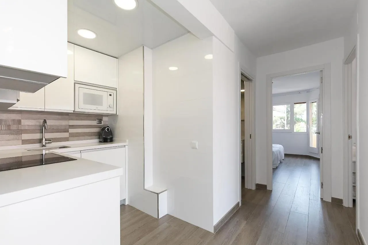 Uhc Skorpios Apartments 살루