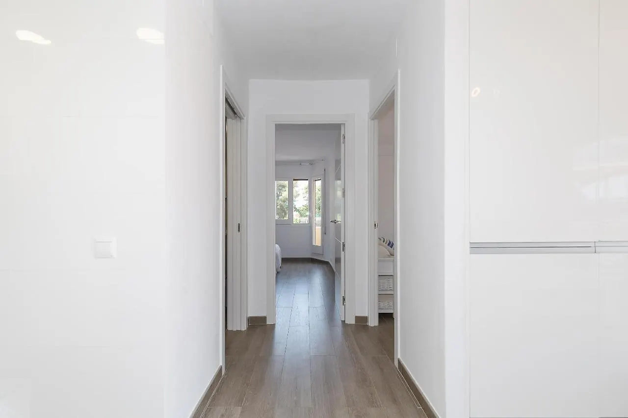 Uhc Skorpios Apartments 살루