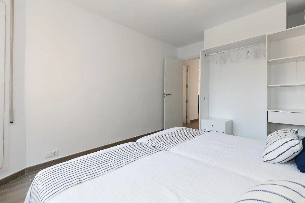 Uhc Skorpios Apartments 살루 0*,